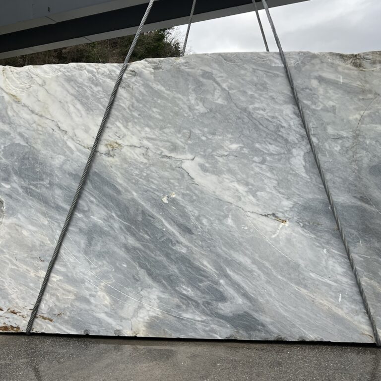 Blocco di marmo Gioia